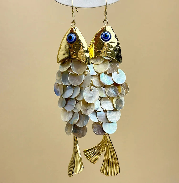 Brincos vintage com borla em formato de peixe