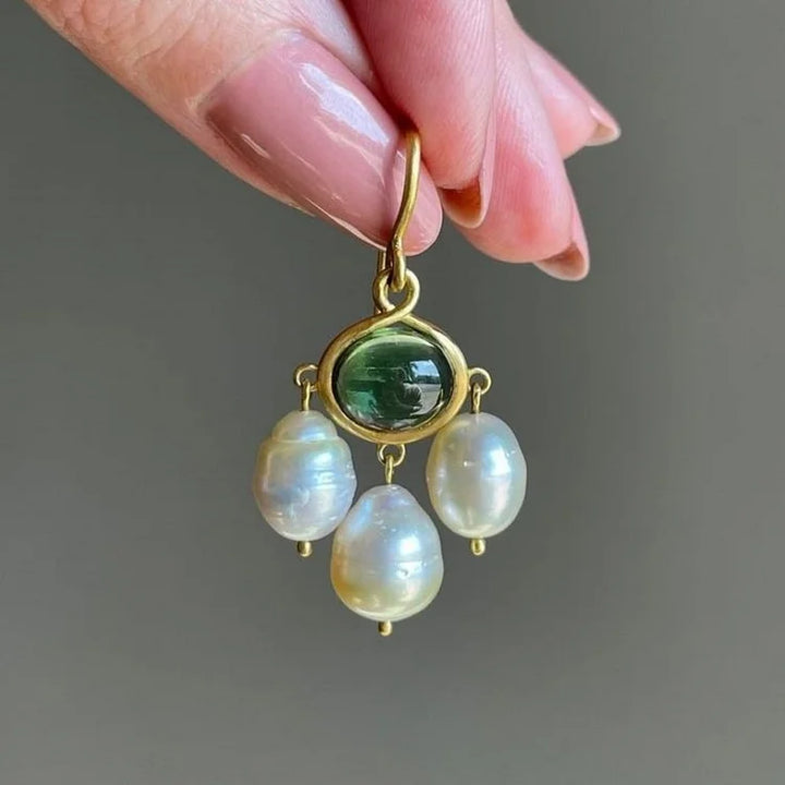 Brincos de pérolas artesanais de cobre com inspiração vintage
