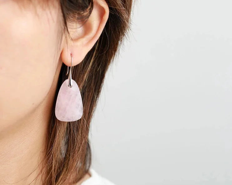 Brincos de Quartzo Rosa Natural com Cristais