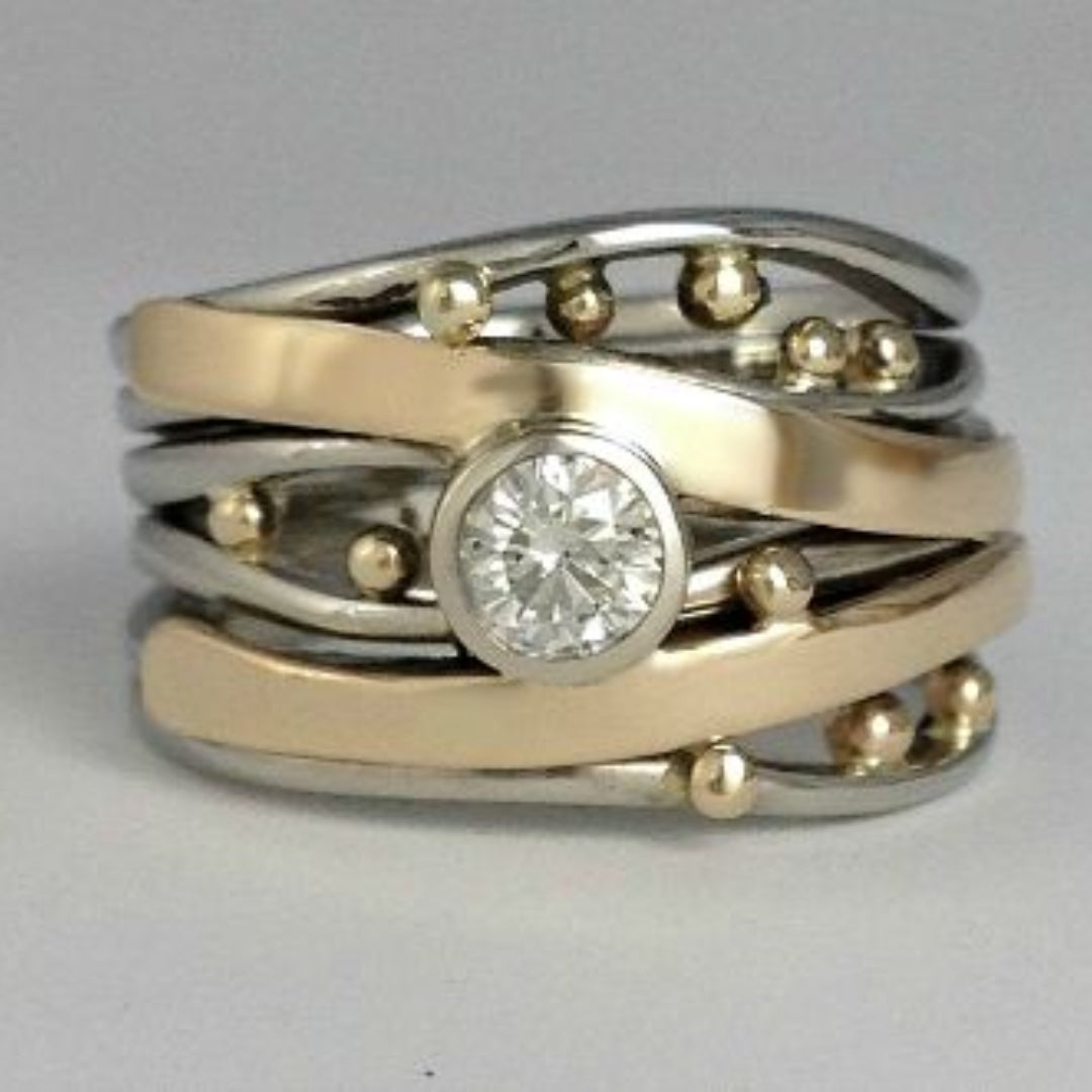 Anel Vintage Royal com Zircônia Incrustada em Ouro