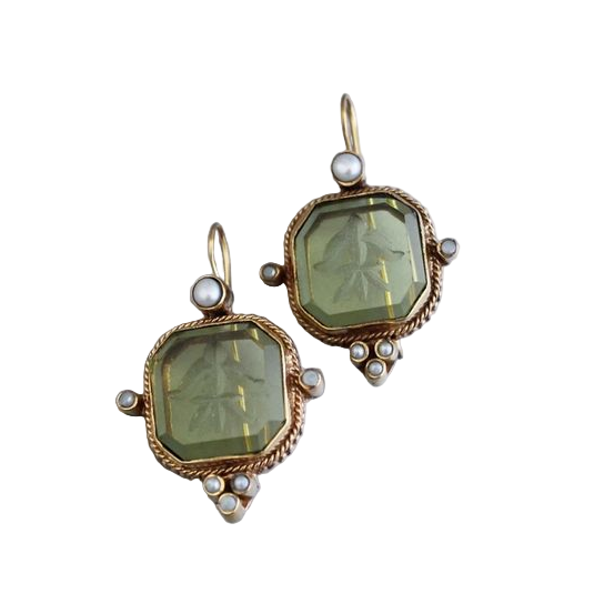 Brincos vintage verdes e pérolas