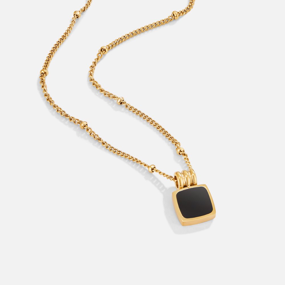 Colar com Pingente Preto Lucia